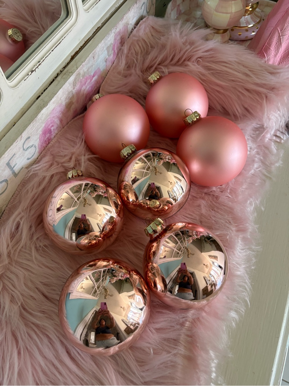Pink Holiday Ornament Set – Elegant Shiny & Matte Christmas Balls